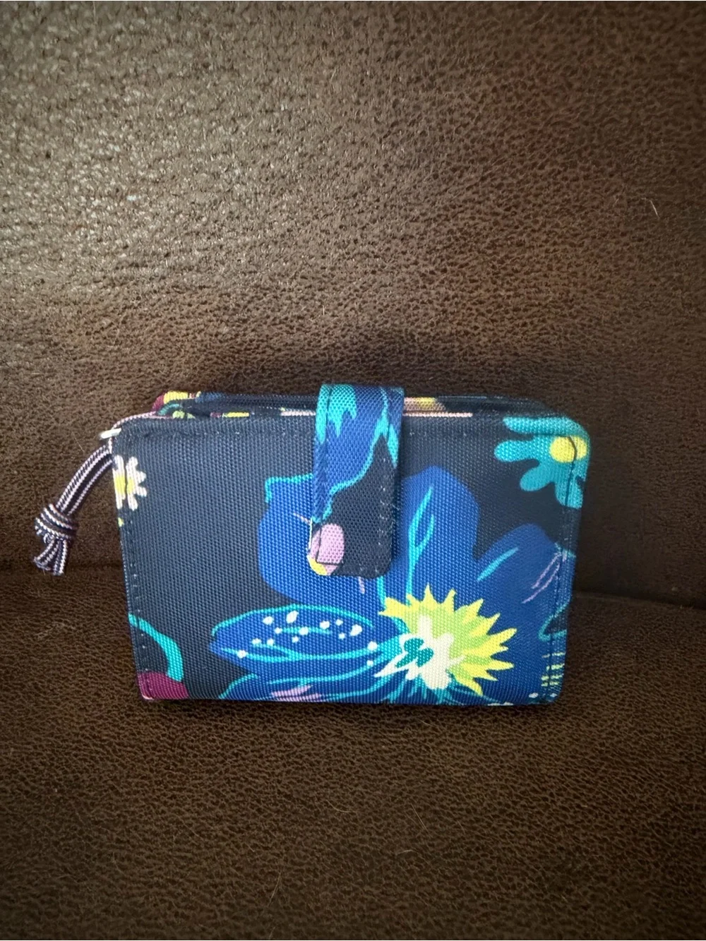 Vera Bradley Floral Compact Zip Wallet - Picture 2 of 3